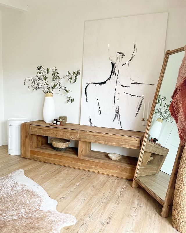 Meru | TV Unit