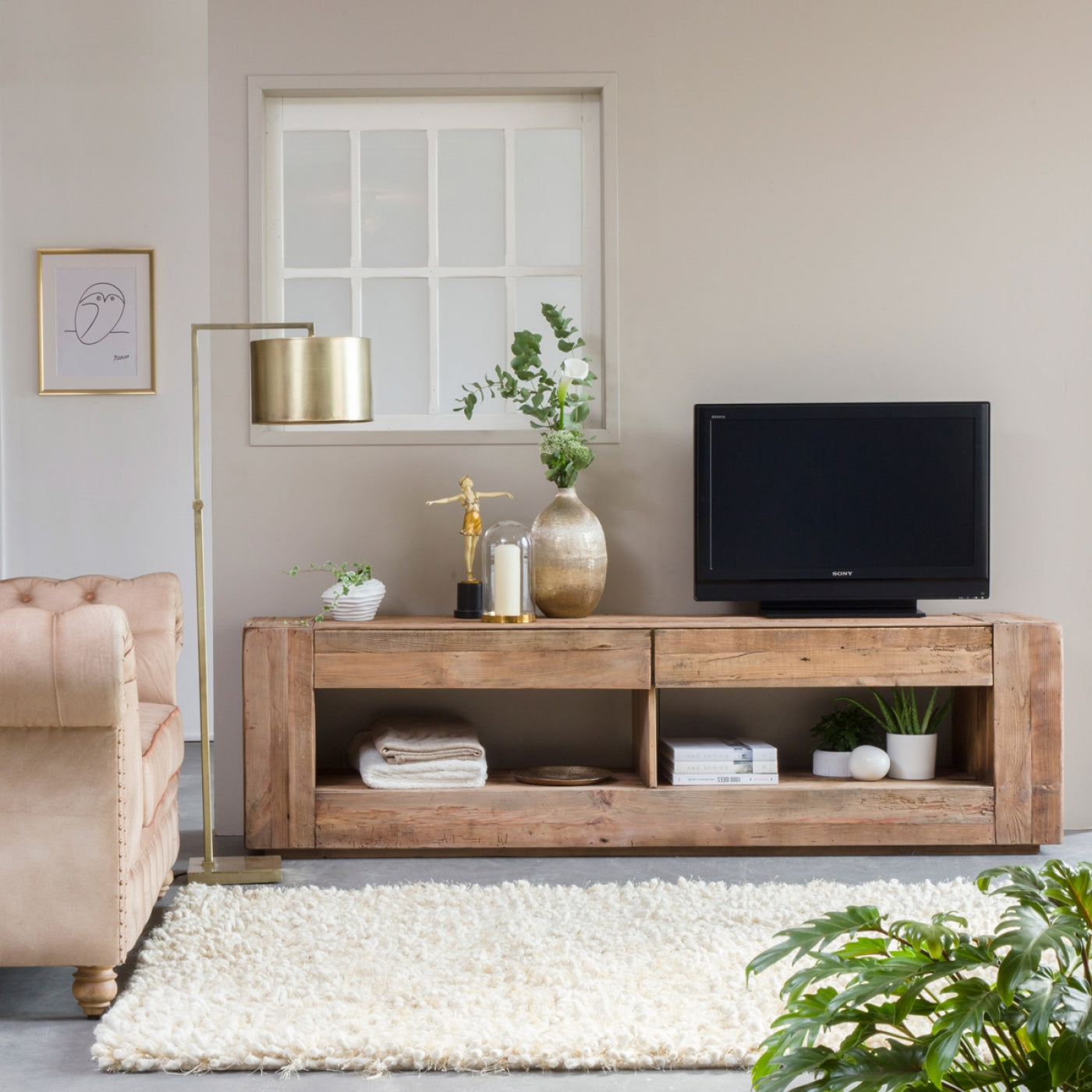 Meru | TV Unit